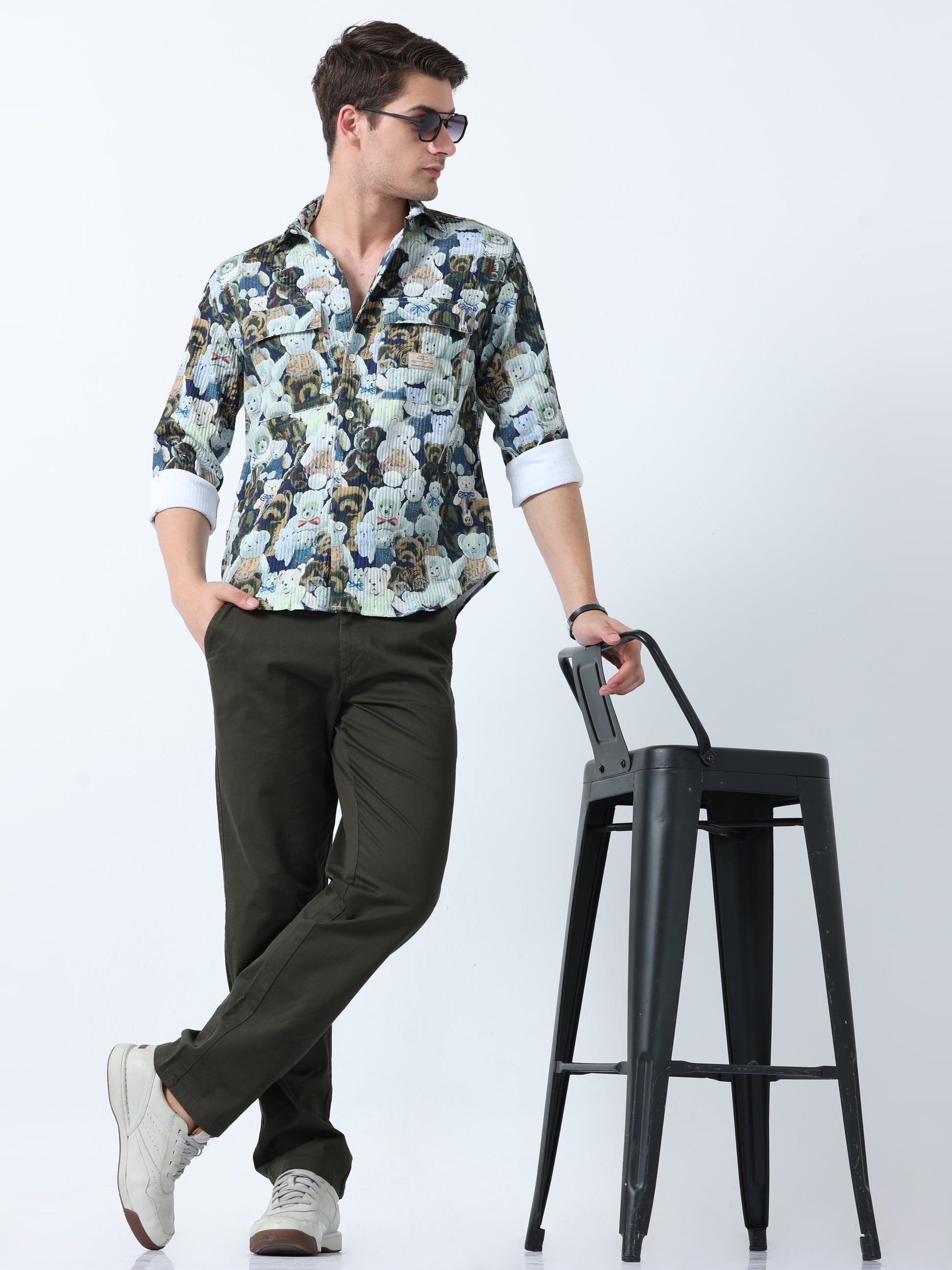  Olive Double Pocket Men's Playful Bear Printed Shirt