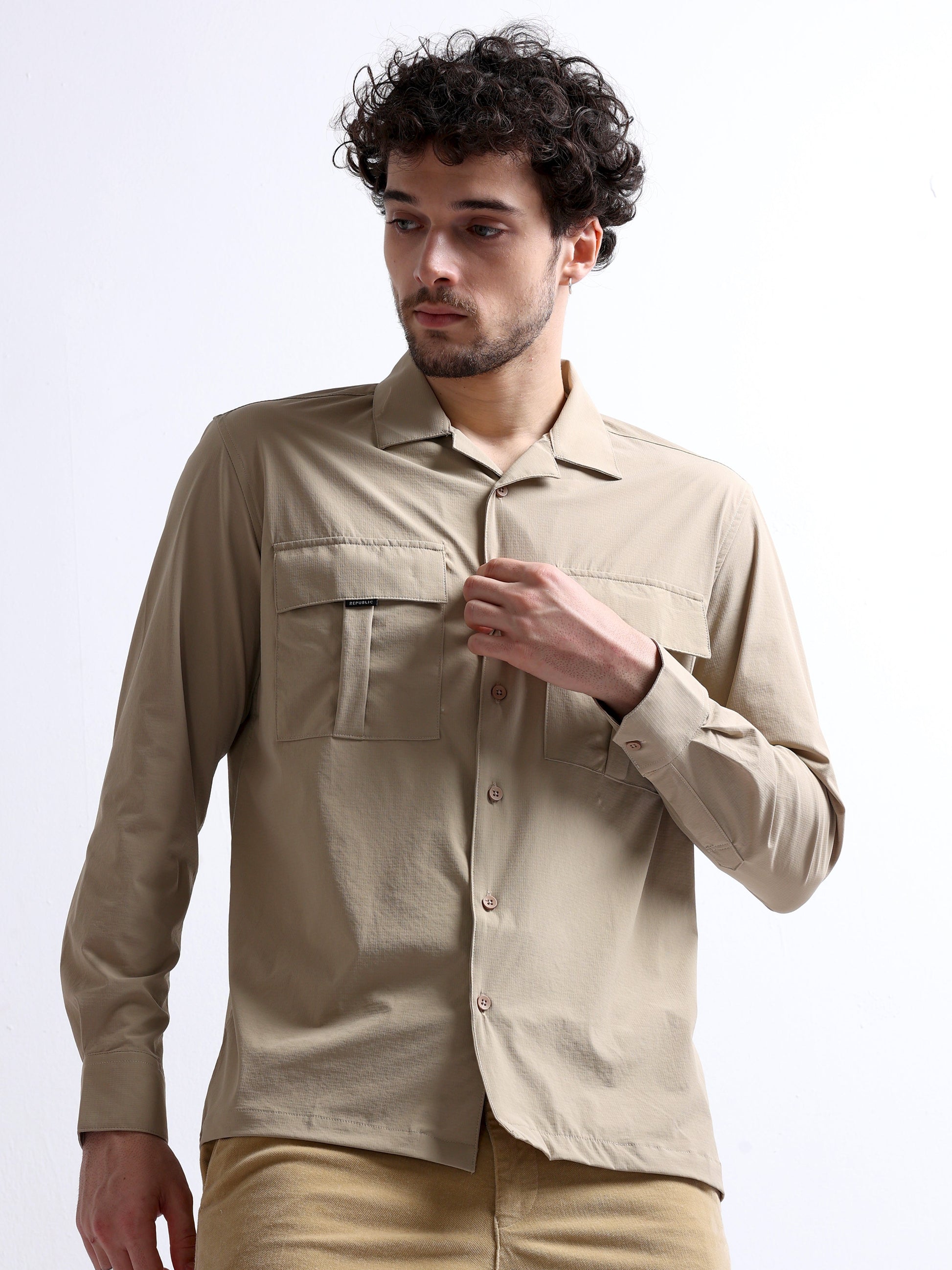 Foam Men's Cuban Collar Cargo Double Pocket Plain Shirt