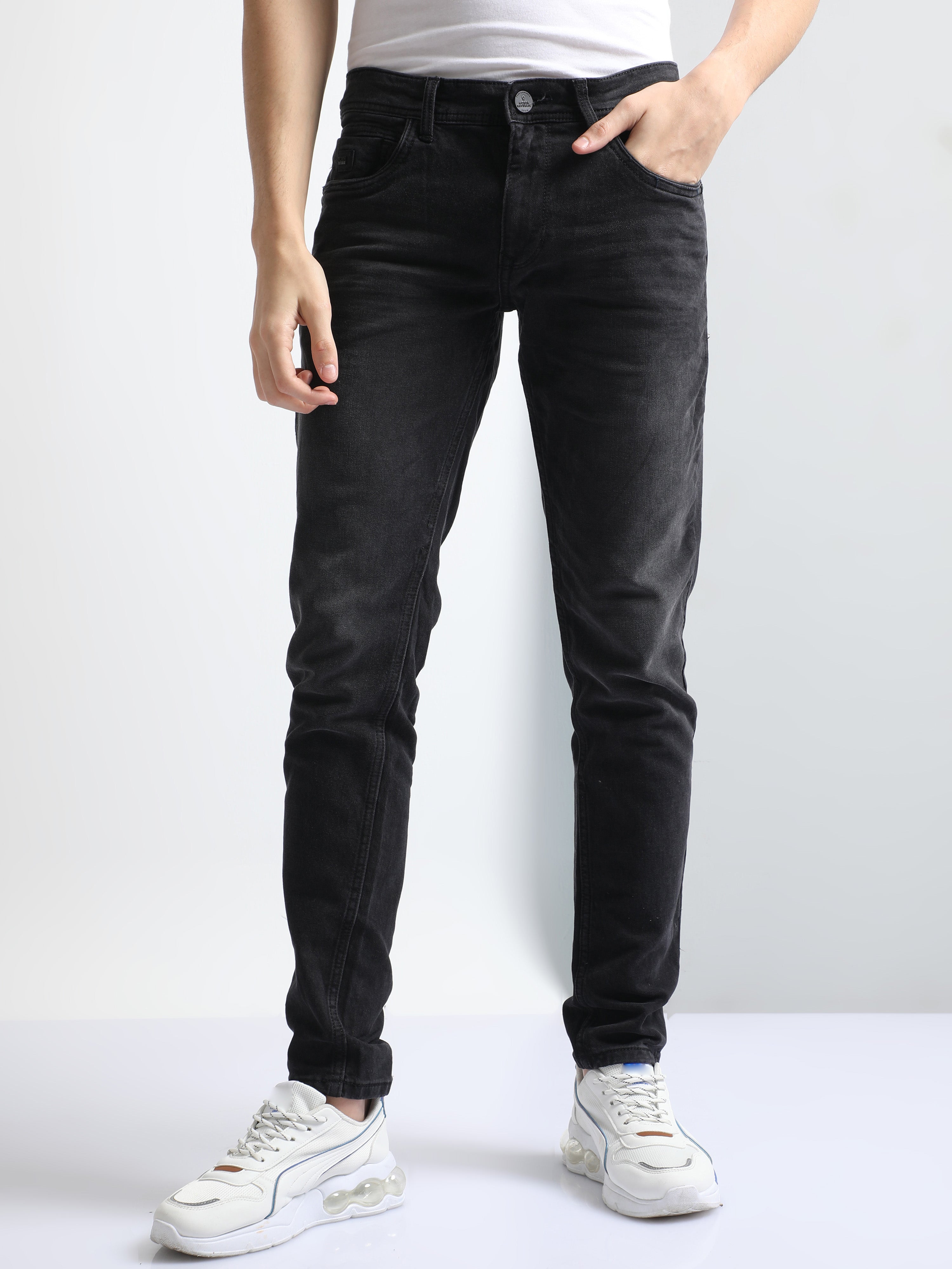 Buy Men Navy Dark Wash Slim Tapered Jeans Online - 739302 | Peter England